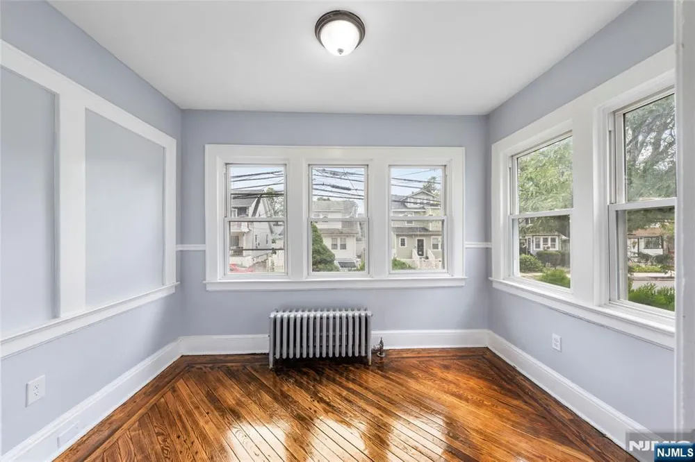 125 Pine Grove Terrace Newark, NJ 07106