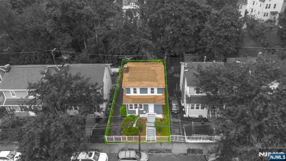125 Pine Grove Terrace Newark, NJ 07106