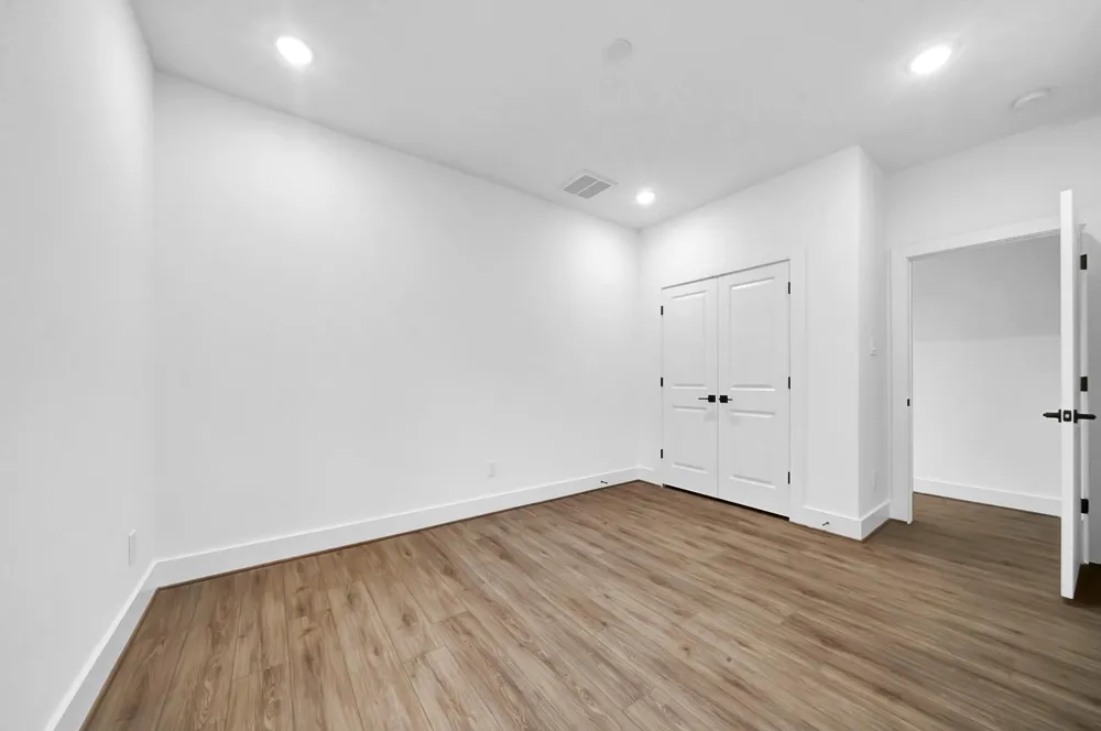 7825 Colonial Lane Houston, TX 77051