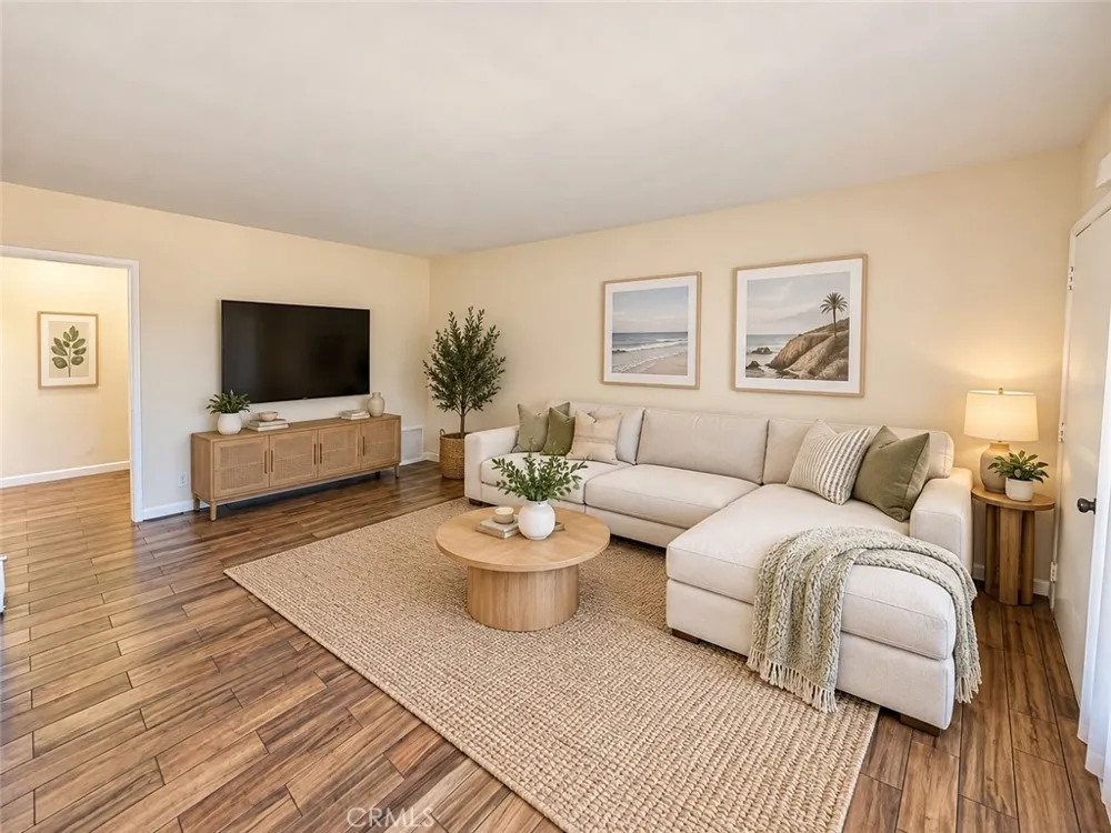 10203 England Avenue Inglewood, CA 90303