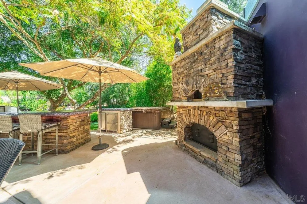 15625 Mussey Grade Rd Ramona, CA 92065