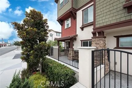 706 S Euclid Fullerton, CA 92832