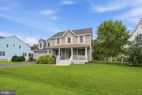 7963 POND HAVEN COURT