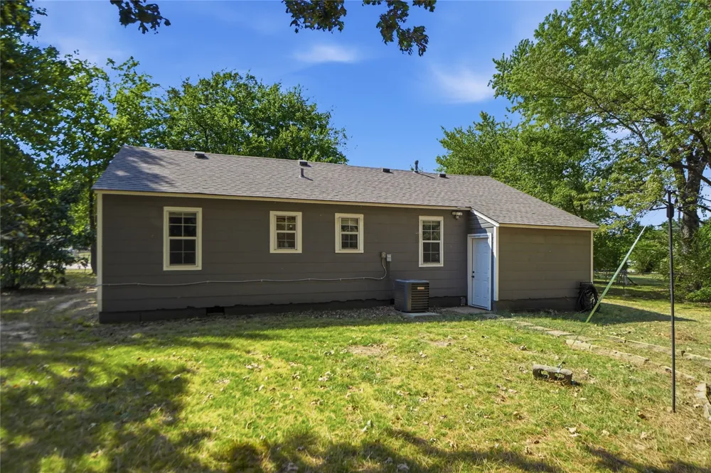 5715 Lewis Avenue Tulsa, OK 74130