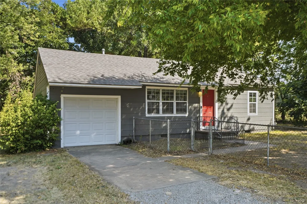 5715 Lewis Avenue Tulsa, OK 74130