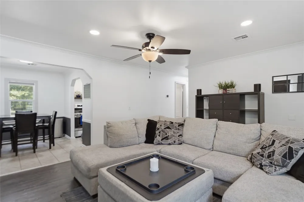 5715 Lewis Avenue Tulsa, OK 74130