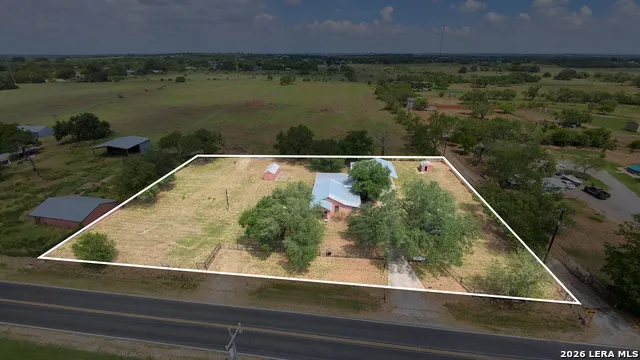 11635 BRIGGS RD Atascosa, TX 78002