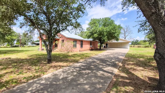 11635 BRIGGS RD Atascosa, TX 78002