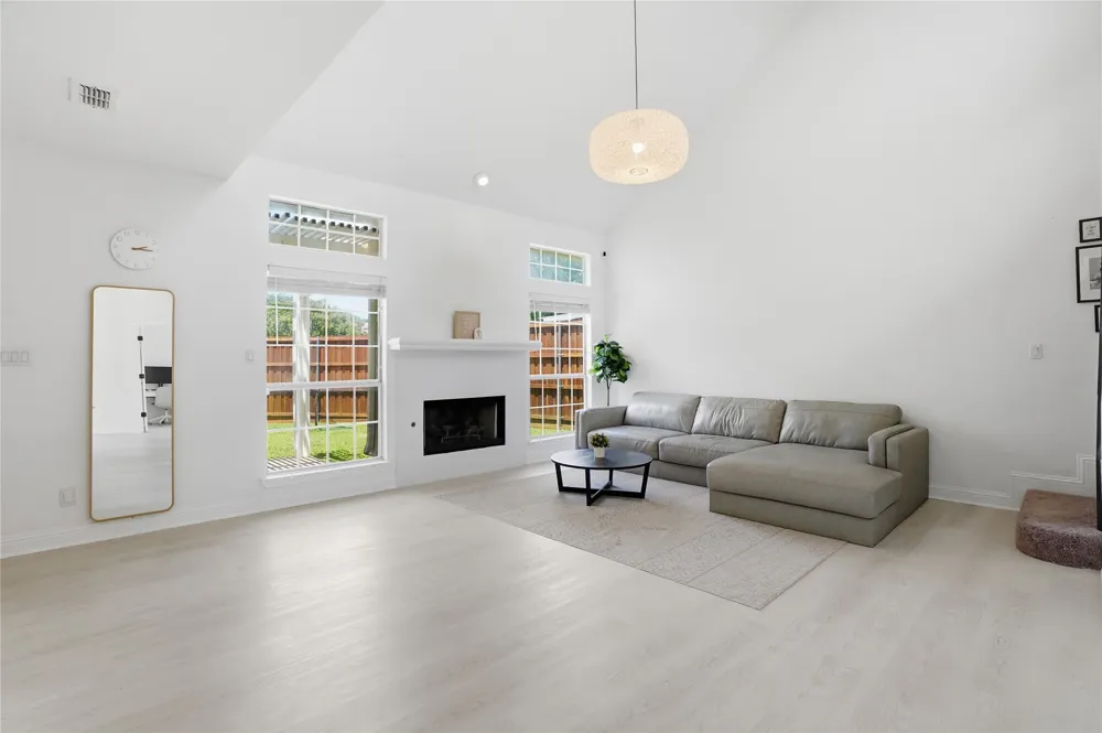 1415 Sutton Drive Carrollton, TX 75006