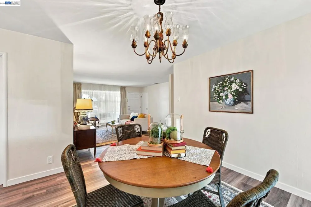 158 Via Bolsa San Lorenzo, CA 94580