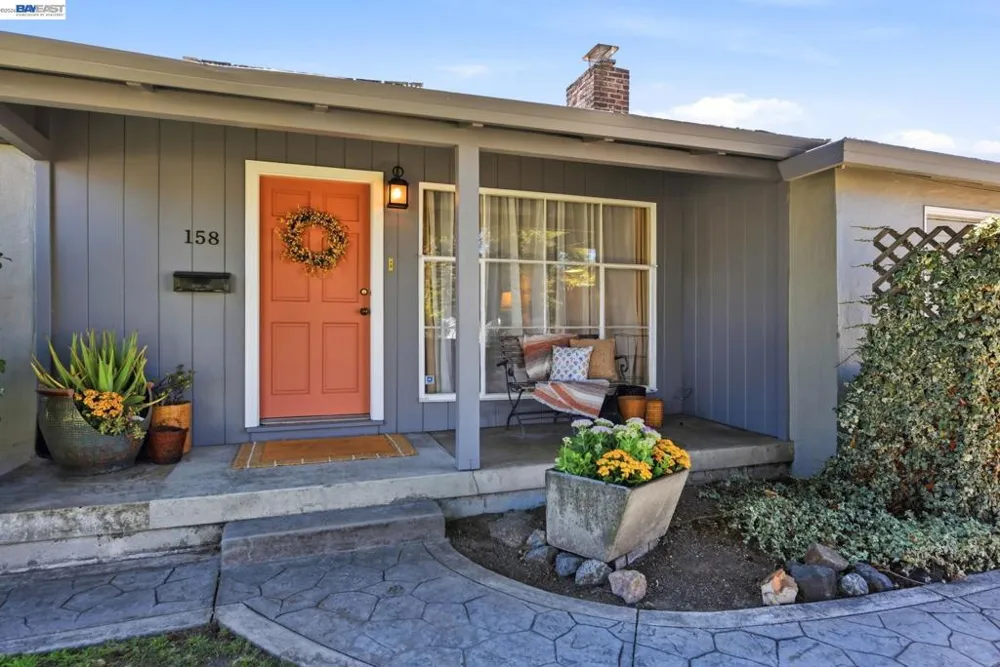 158 Via Bolsa San Lorenzo, CA 94580