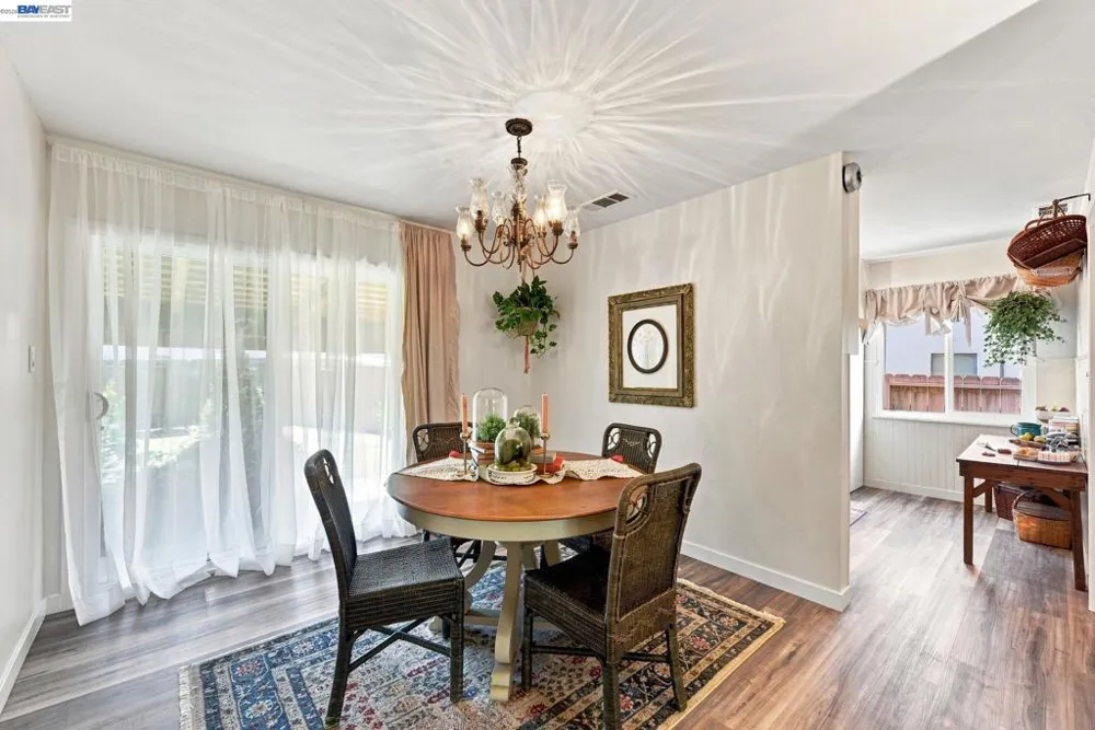 158 Via Bolsa San Lorenzo, CA 94580