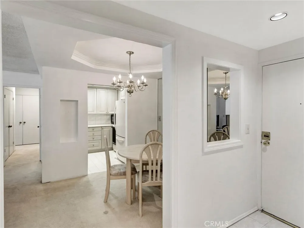 1230 Horn #408 West Hollywood, CA 90069