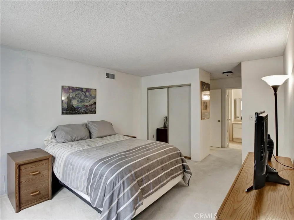 1230 Horn #408 West Hollywood, CA 90069