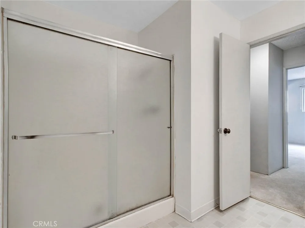 1230 Horn #408 West Hollywood, CA 90069