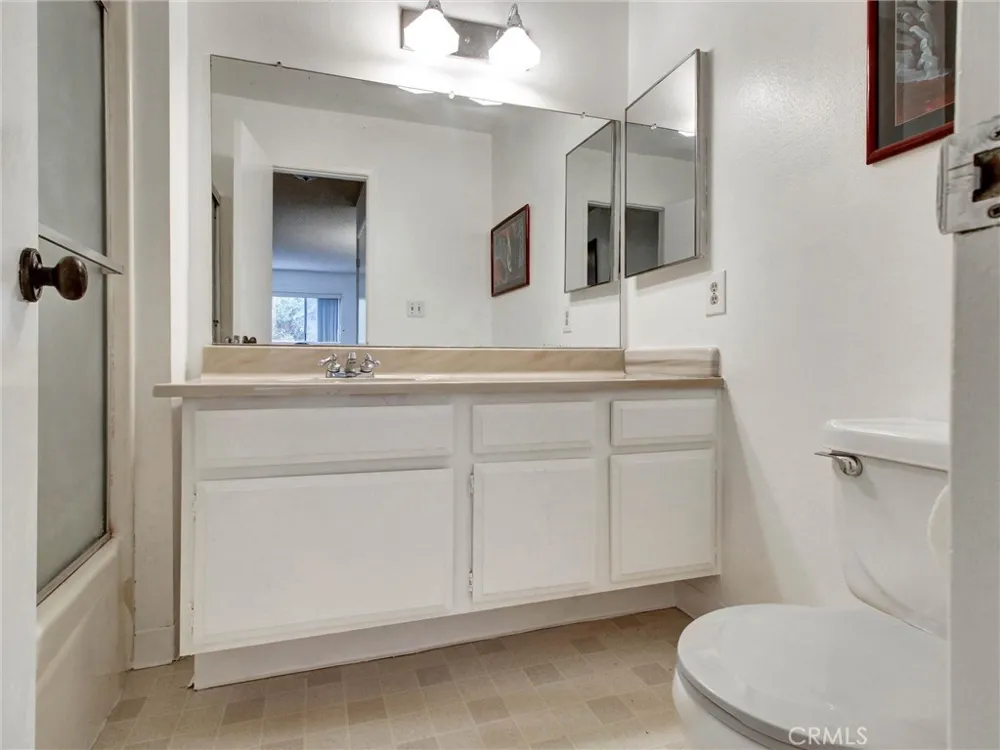 1230 Horn #408 West Hollywood, CA 90069