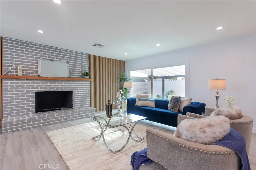 8363 Palais Stanton, CA 90680