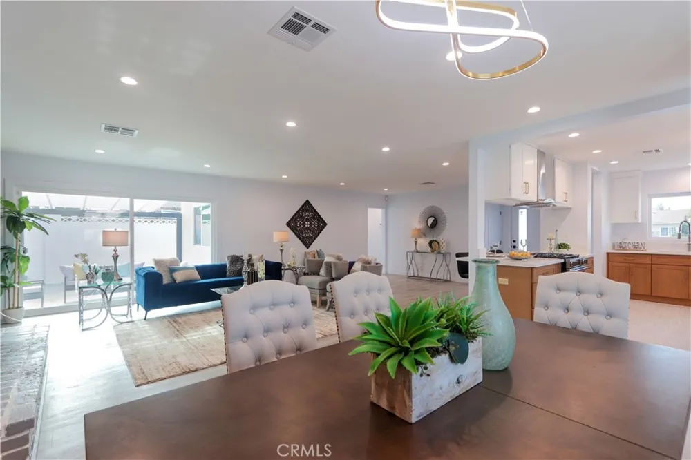 8363 Palais Stanton, CA 90680