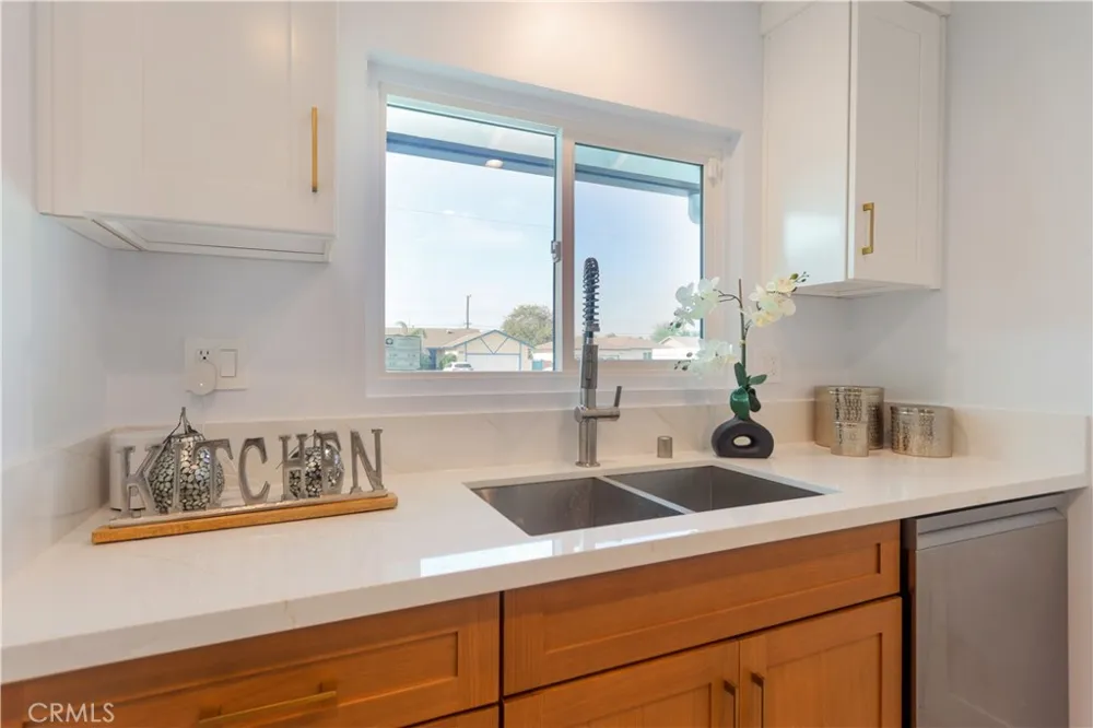 8363 Palais Stanton, CA 90680