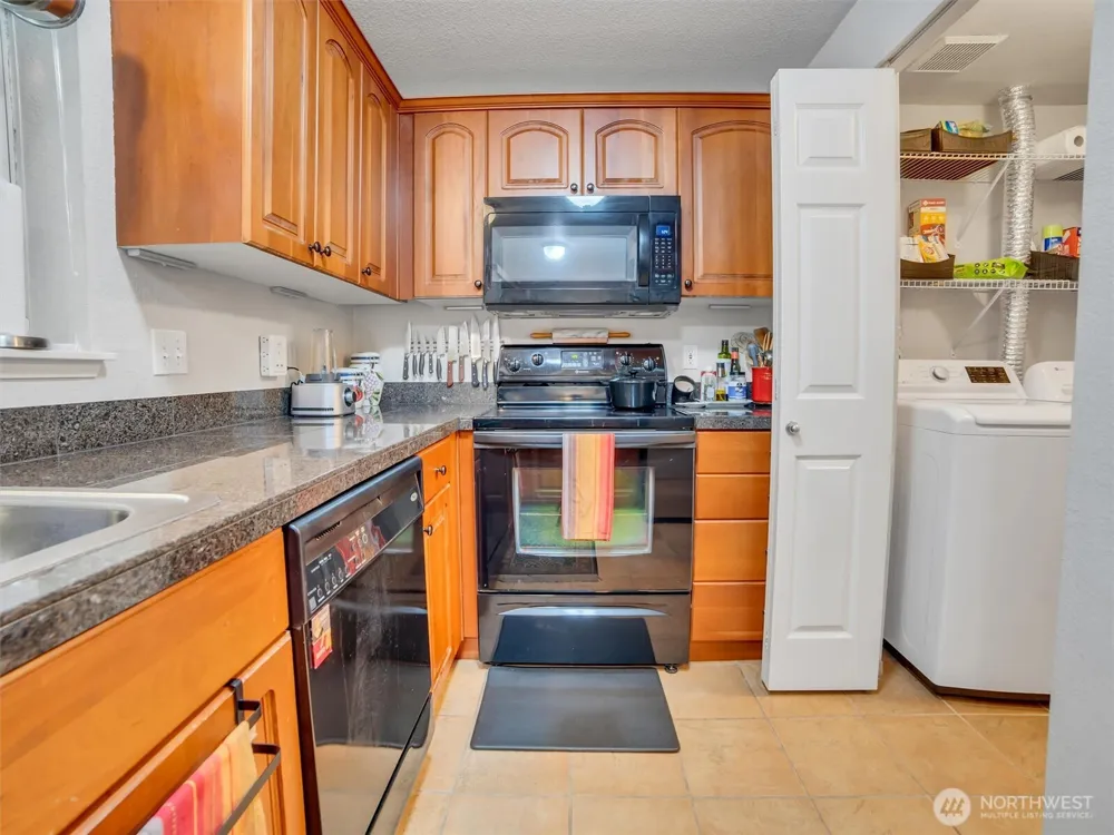 15433 Country Club Drive #C104 Mill Creek, WA 98012