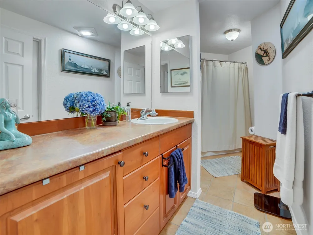 15433 Country Club Drive #C104 Mill Creek, WA 98012