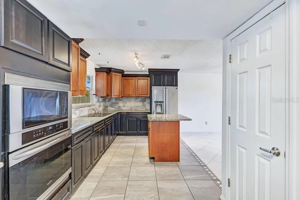 7517 QUAIL RUN COURT Orlando, FL 32819