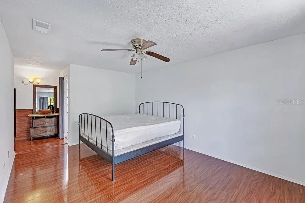 7517 QUAIL RUN COURT Orlando, FL 32819