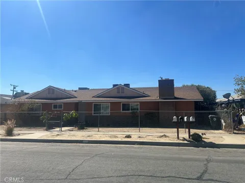 1569 W Ramona