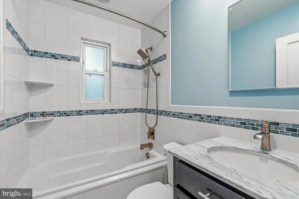 4 E SPRING STREET Alexandria, VA 22301