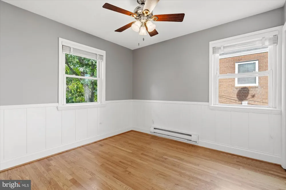 4 E SPRING STREET Alexandria, VA 22301