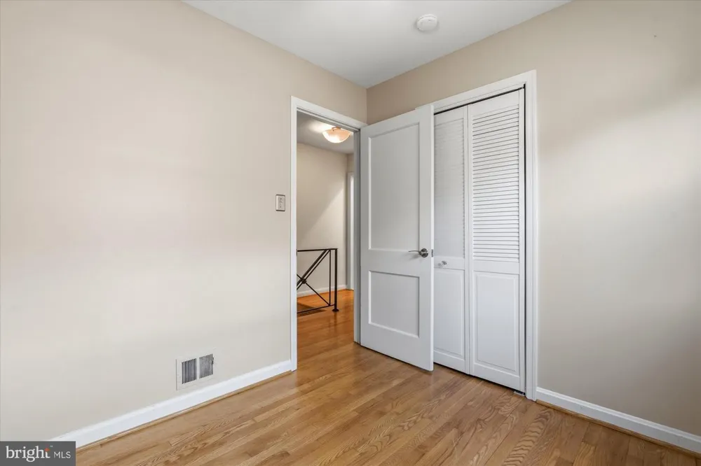 4 E SPRING STREET Alexandria, VA 22301