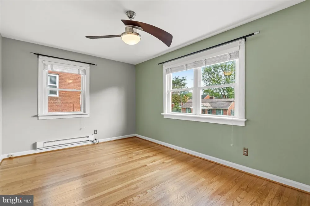 4 E SPRING STREET Alexandria, VA 22301