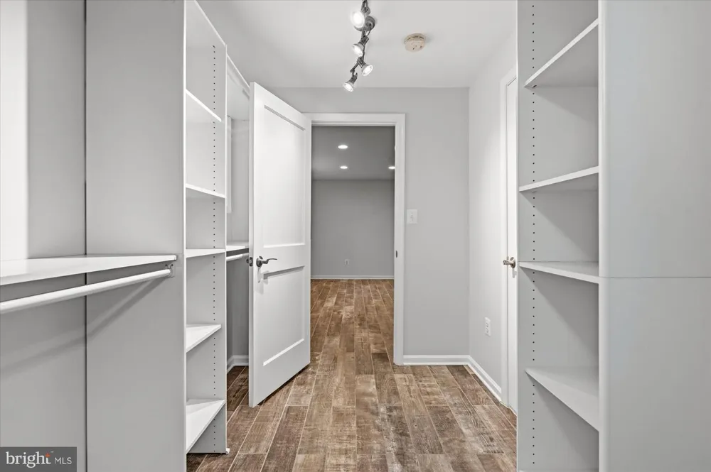 4 E SPRING STREET Alexandria, VA 22301