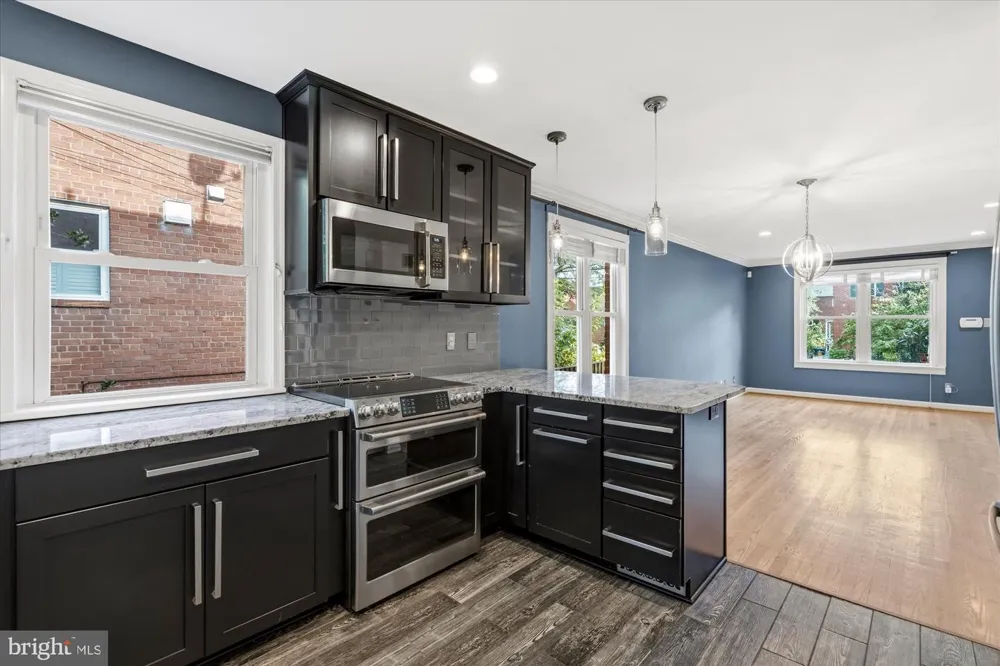 4 E SPRING STREET Alexandria, VA 22301