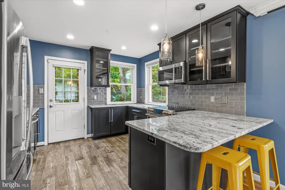 4 E SPRING STREET Alexandria, VA 22301