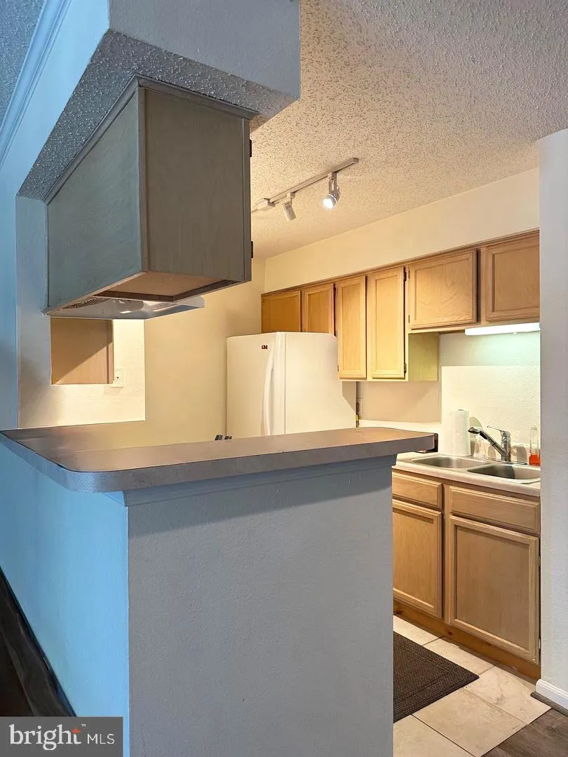 1527 LINCOLN WAY #104 Mclean, VA 22102