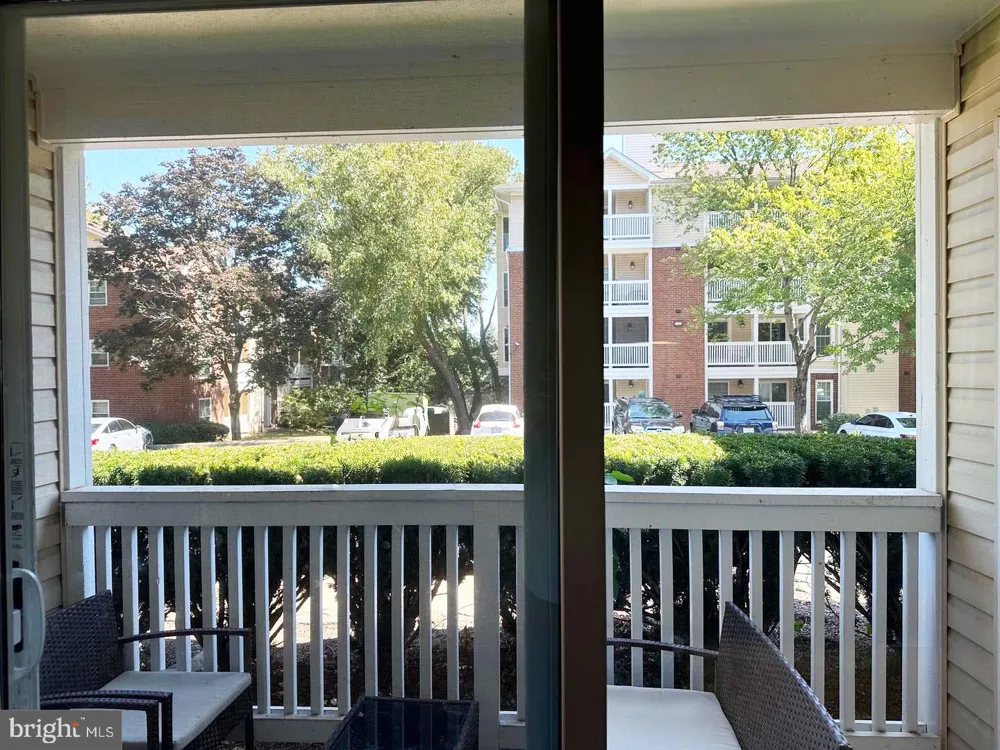 1527 LINCOLN WAY #104 Mclean, VA 22102