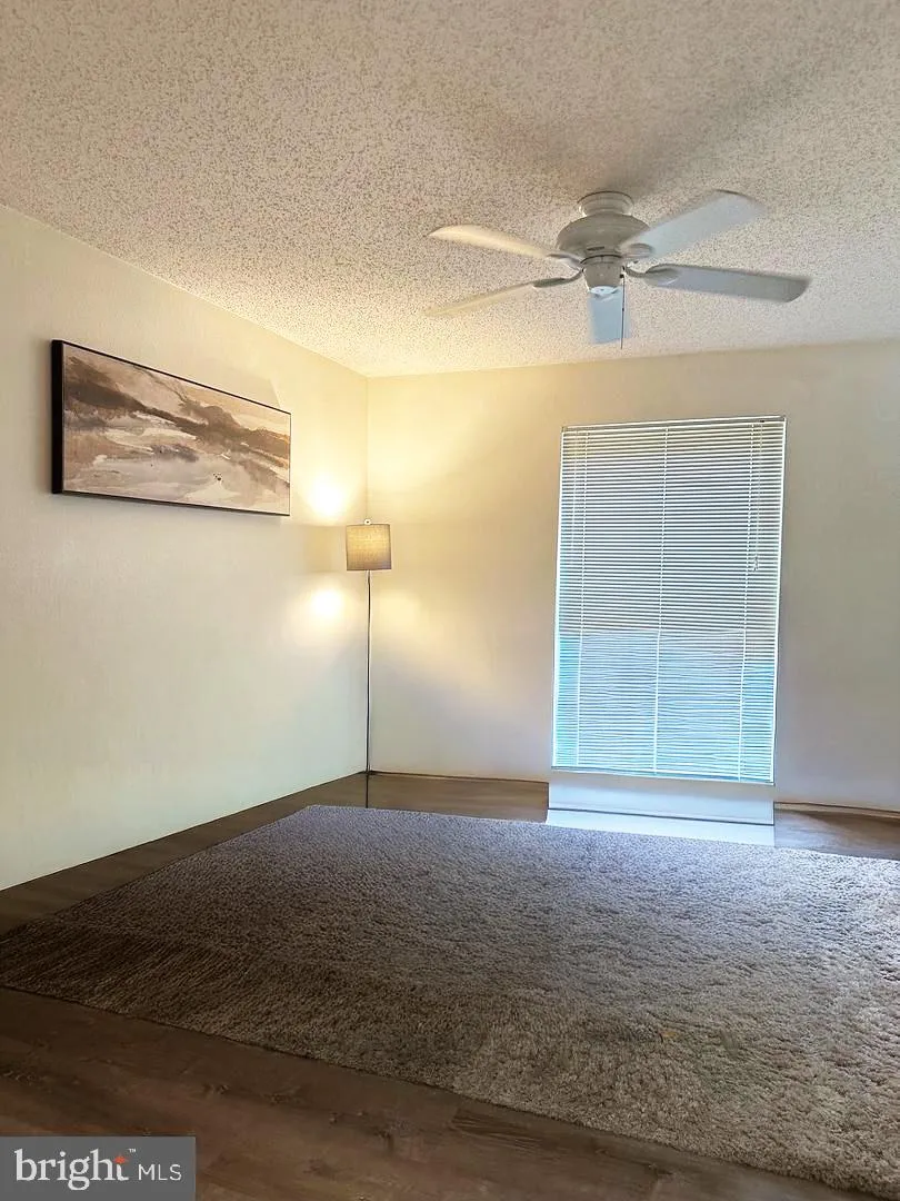 1527 LINCOLN WAY #104 Mclean, VA 22102