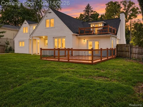 1496 Chesterfield Avenue