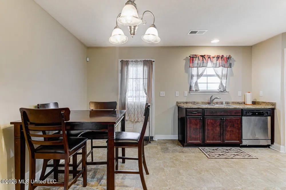 8710 Kimberly Dawn Drive Southaven, MS 38671