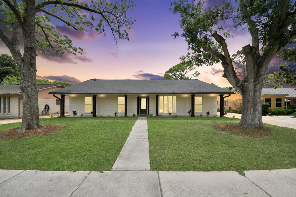 6023 Lattimer Drive Houston, TX 77035