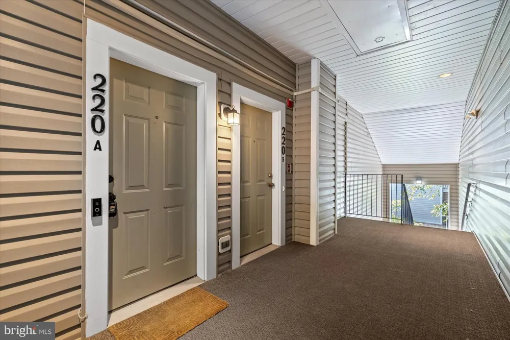 220 FALLSGROVE BOULEVARD #3 Rockville, MD 20850