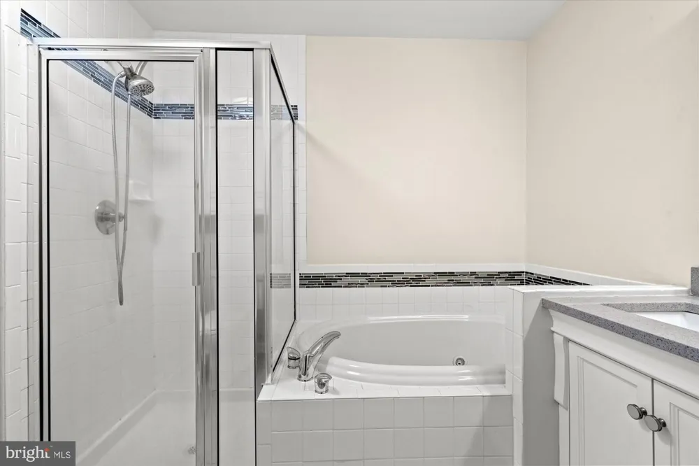 220 FALLSGROVE BOULEVARD #3 Rockville, MD 20850