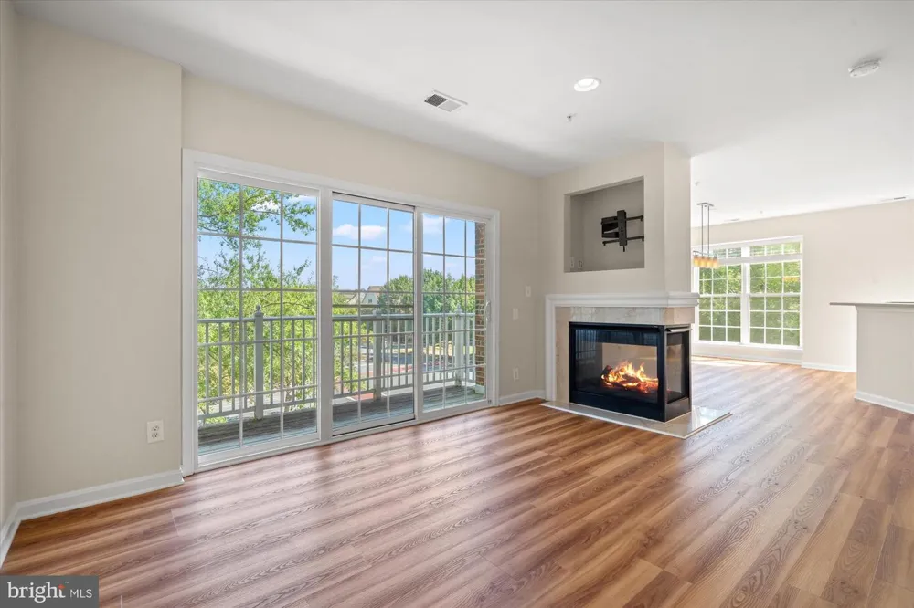 220 FALLSGROVE BOULEVARD #3 Rockville, MD 20850