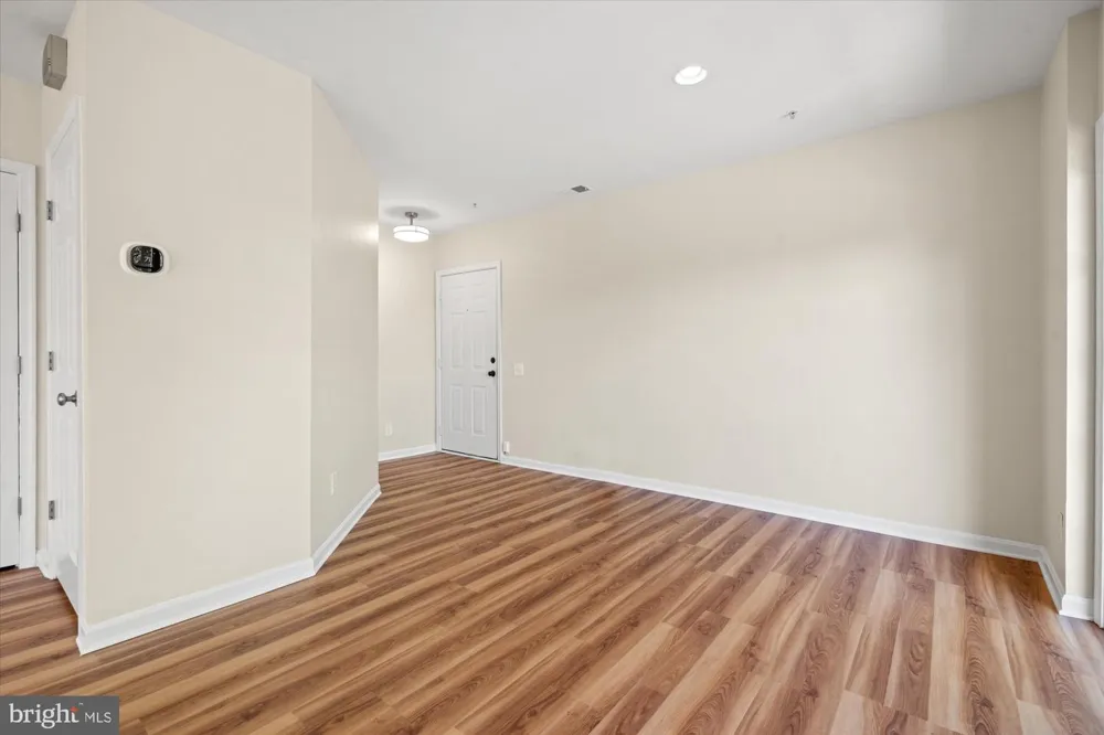 220 FALLSGROVE BOULEVARD #3 Rockville, MD 20850