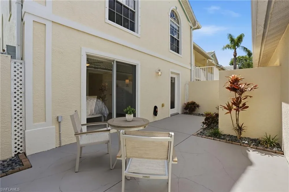 4910 Cougar Court #101 Naples, FL 34109