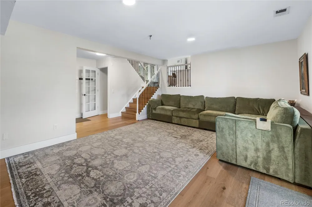 6392 S Emporia Circle Englewood, CO 80111