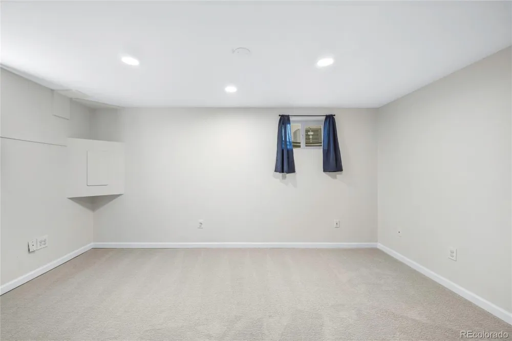 6392 S Emporia Circle Englewood, CO 80111