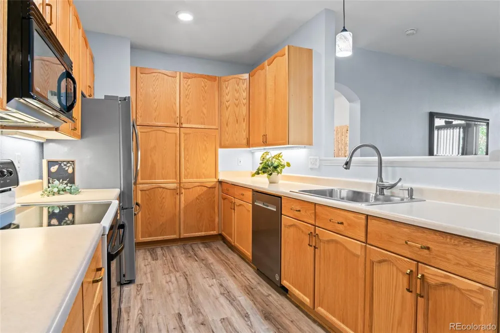 14333 E 1st Drive #104 Aurora, CO 80011