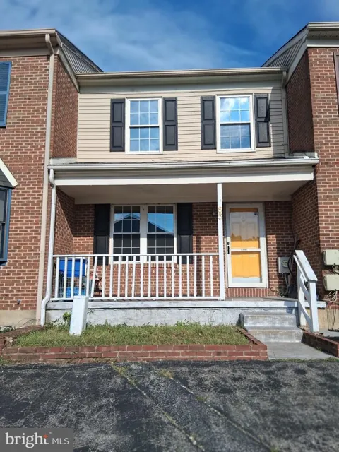 85 MACKENZIE COURT